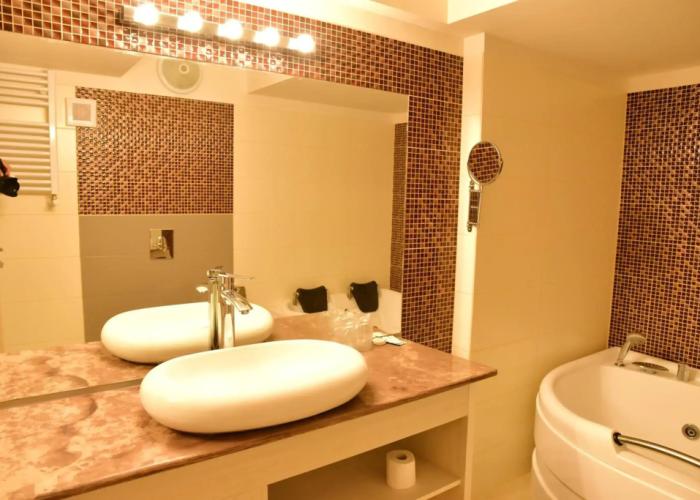 Bacolux Craiovita Hotel & Events