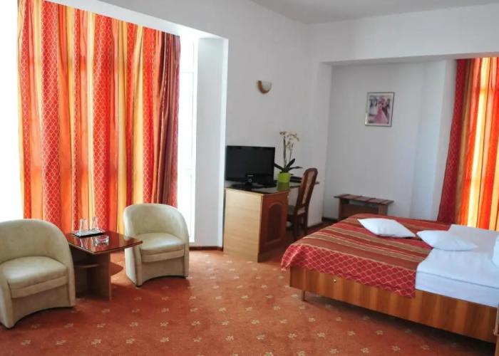 Hotel Emma Est