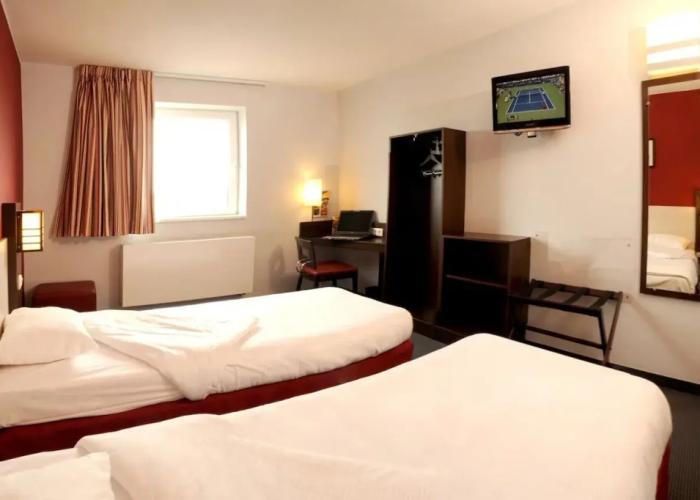 DC Hotel