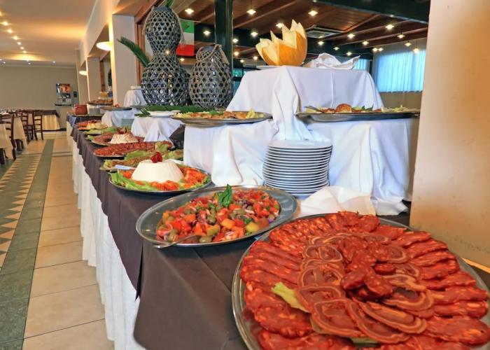 Hotel Casarossa Beach & Sporting