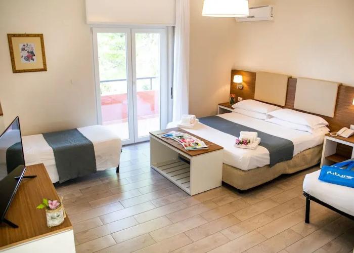 Hotel Casarossa Beach & Sporting