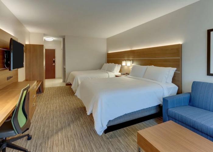 Hol. Inn Exp.  SAUGERTIES - HUDSON VALLEY