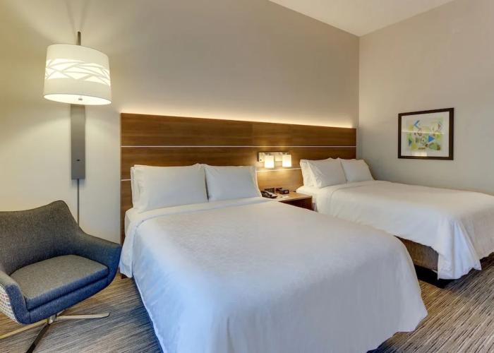 Hol. Inn Exp.  SAUGERTIES - HUDSON VALLEY