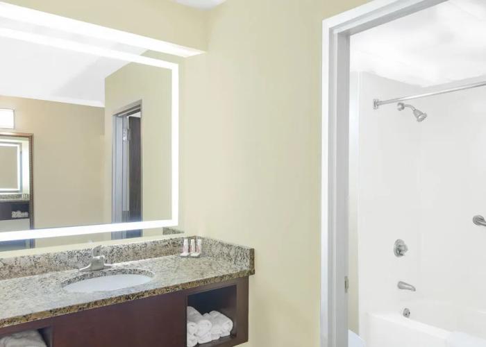 Howard Johnson Inn Saugerties