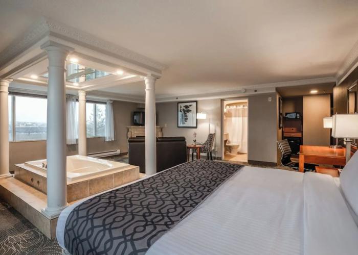 Monte Carlo Inn Barrie Suites