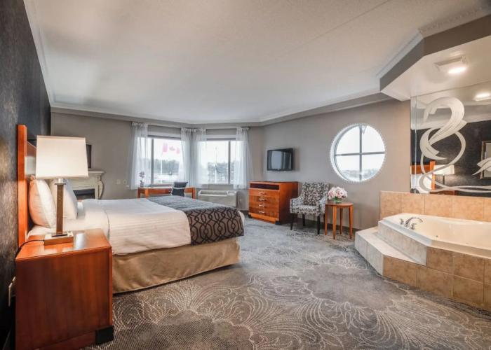 Monte Carlo Inn Barrie Suites
