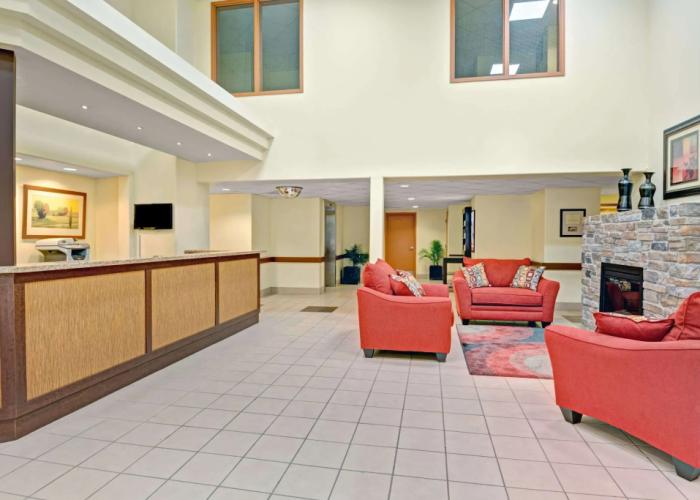 Super 8 by Wyndham Barrie South
