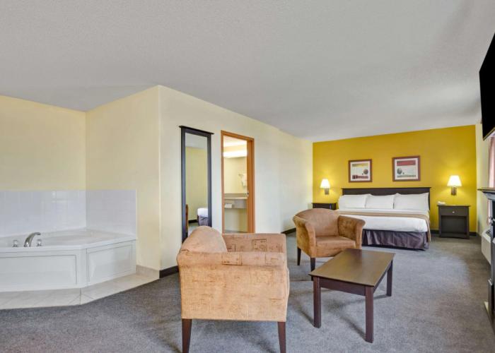 Super 8 by Wyndham Barrie South