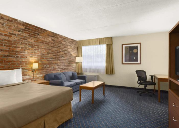 Travelodge by Wyndham Barrie