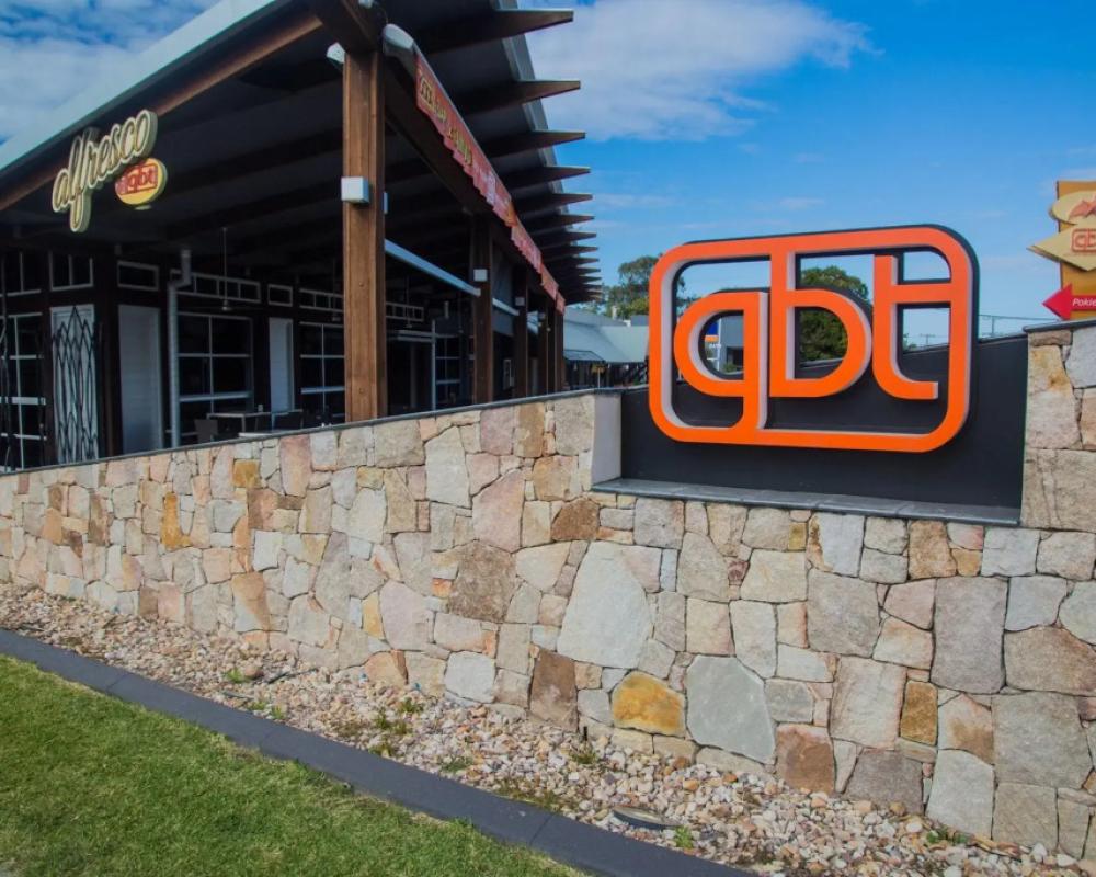 Nightcap at Golden Beach Tavern