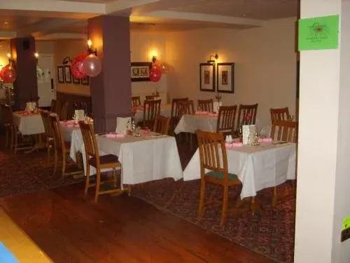 Three Horseshoes Inn