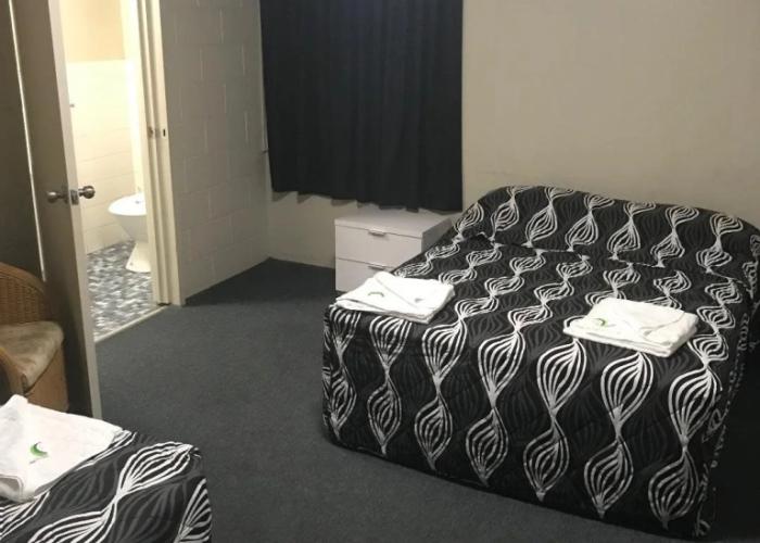 The Rix Hotel Motel