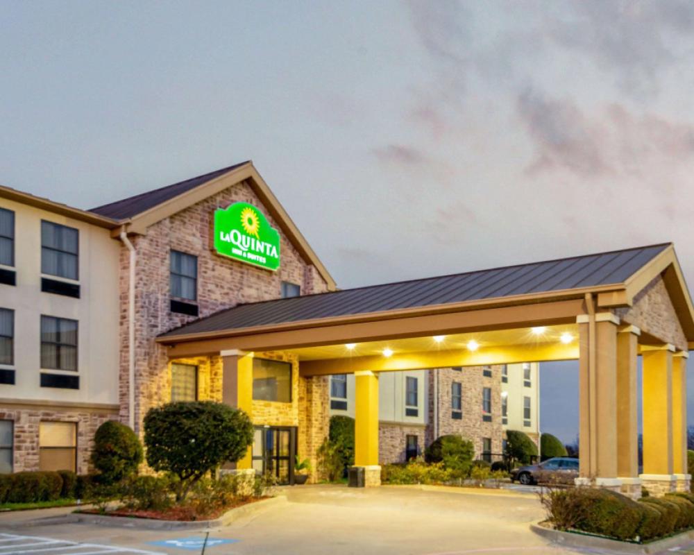 La Quinta Inn & Suites by Wyndham Denison - N. Lake Texoma