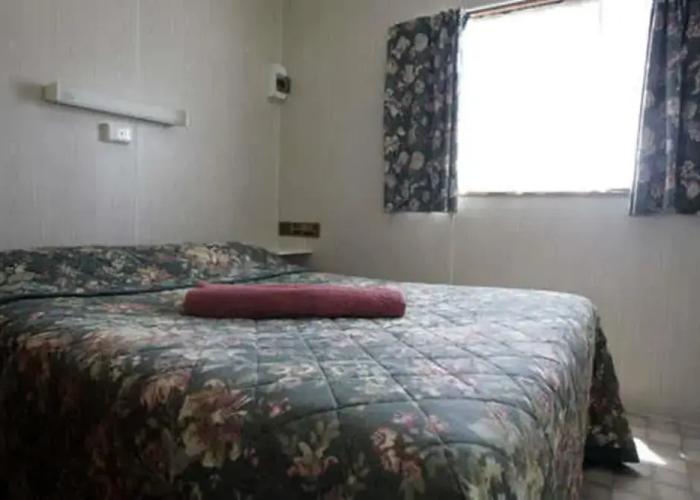 Waters Edge Holiday Park