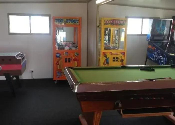 Waters Edge Holiday Park