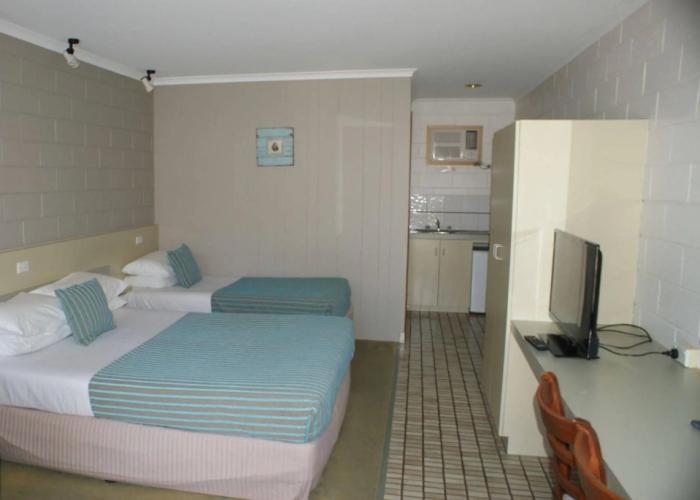 Sandbar Motel