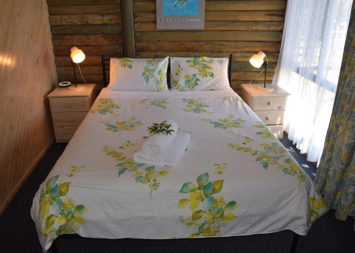 Lazy Acre Log Cabins