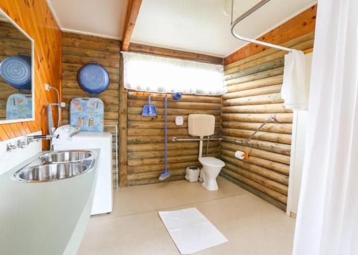 Lazy Acre Log Cabins