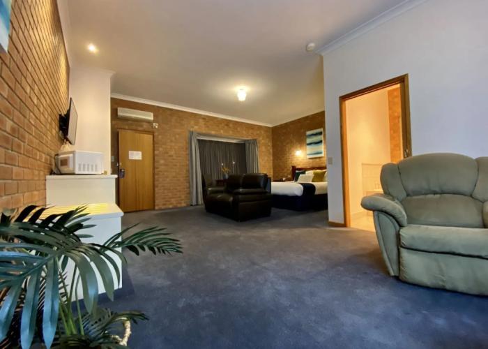 Coastal Waters Motor Inn