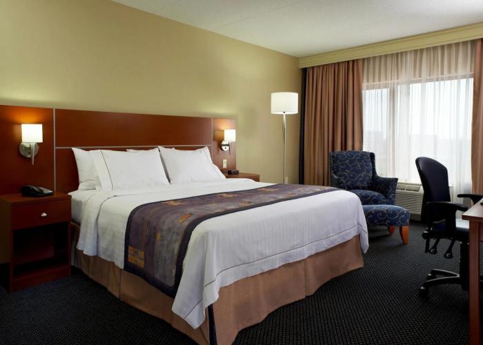 Fairfield Inn & Suites by Marriott Montreal Airport