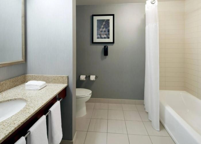 Fairfield Inn & Suites by Marriott Montreal Airport