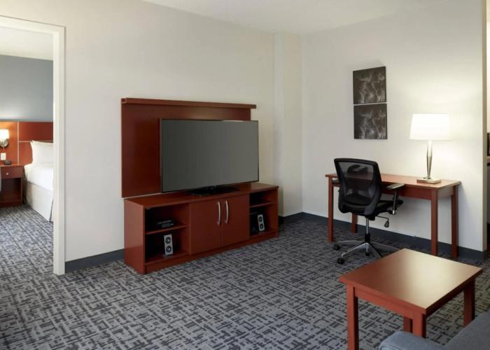 Fairfield Inn & Suites by Marriott Montreal Airport
