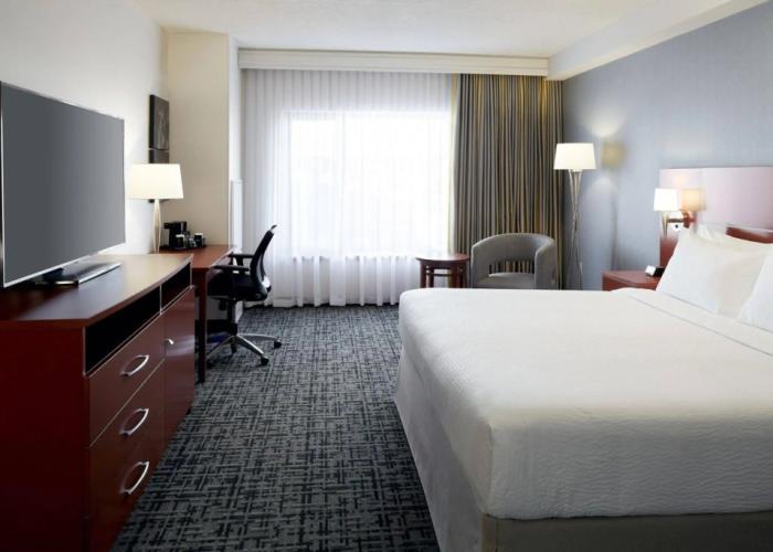 Fairfield Inn & Suites by Marriott Montreal Airport