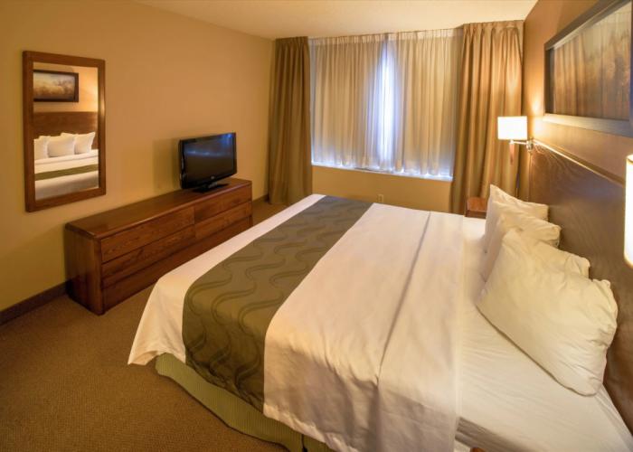 Quality Inn & Suites P.E. Trudeau Airport