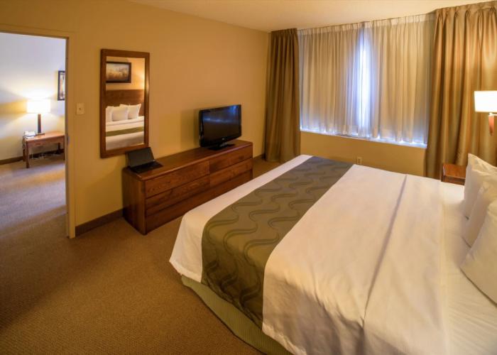 Quality Inn & Suites P.E. Trudeau Airport