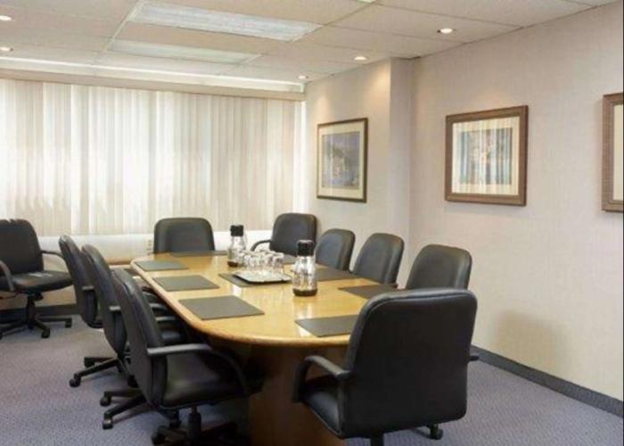 Quality Inn & Suites P.E. Trudeau Airport