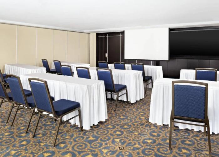 Sheraton Montreal Airport Hotel