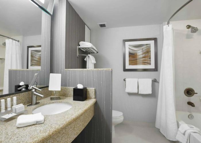 Courtyard by Marriott Toronto Brampton