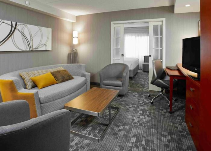 Courtyard by Marriott Toronto Brampton