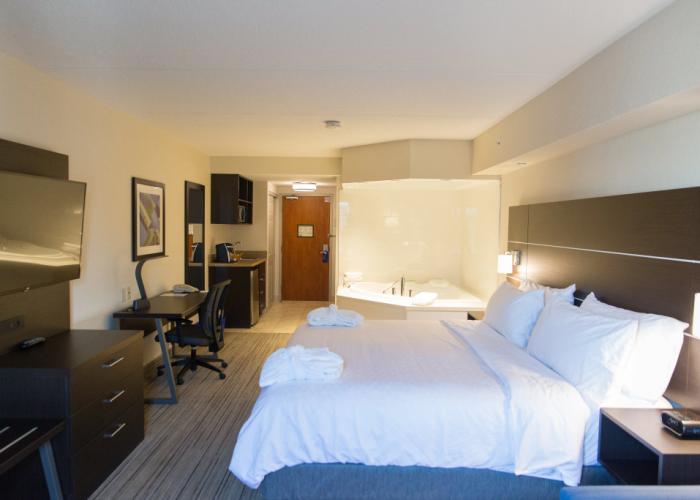 Holiday Inn Express & Suites Brampton by IHG