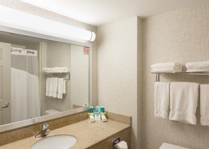 Holiday Inn Express & Suites Brampton by IHG