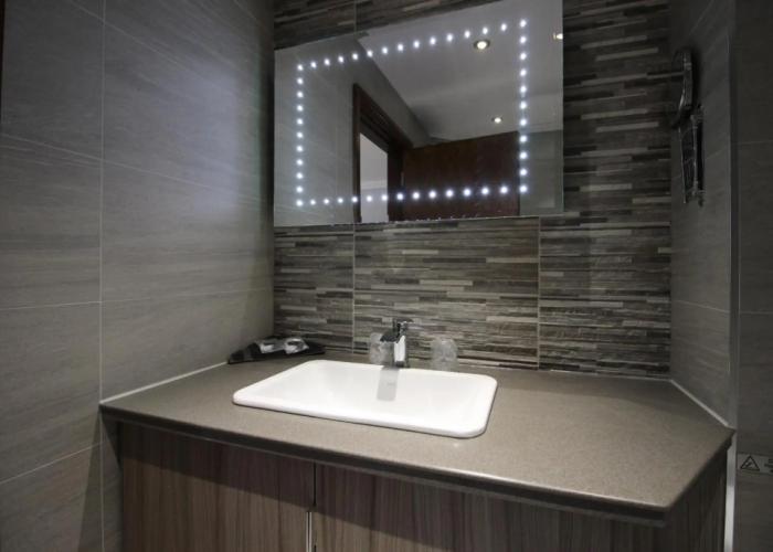 Best Western Plus Pastures Hotel