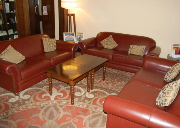Best Western Plus Pastures Hotel