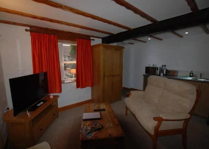 Home Farm & Lodge