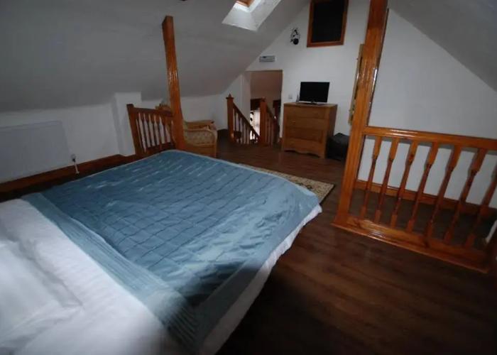 Home Farm & Lodge