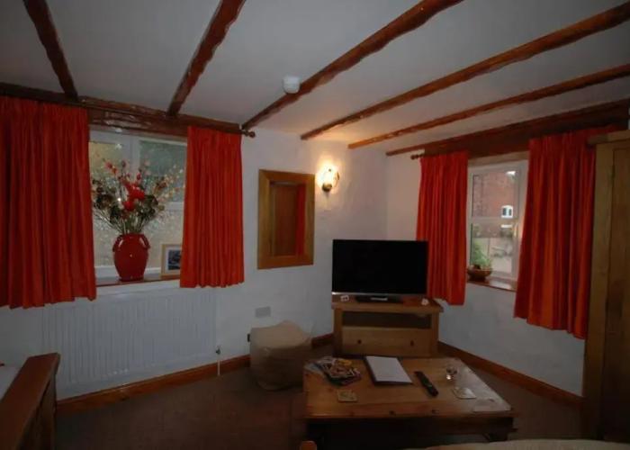 Home Farm & Lodge