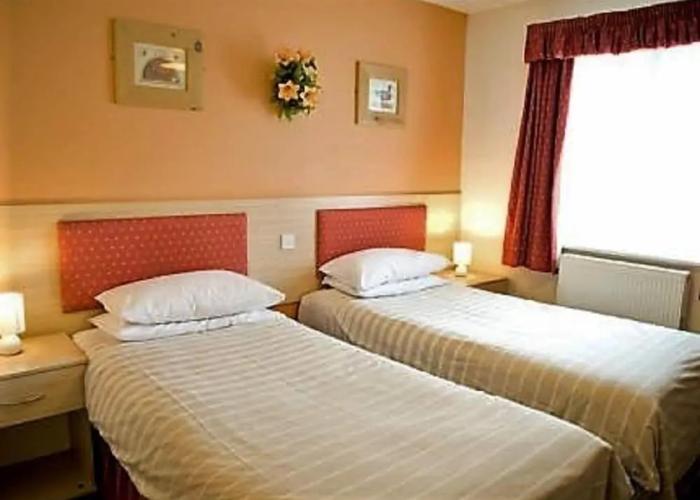 The Punchbowl Inn