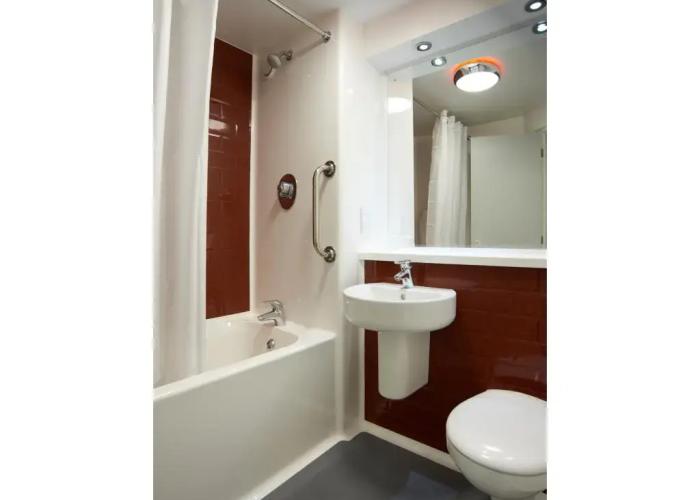 Travelodge Doncaster Lakeside