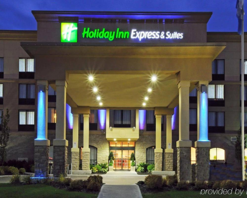Holiday Inn Express & Suites Belleville by IHG
