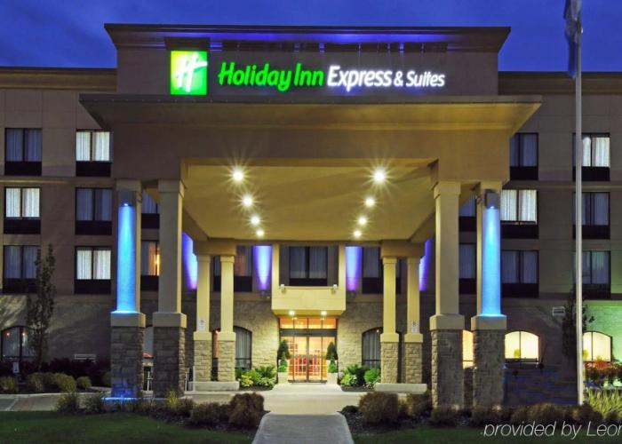 Holiday Inn Express & Suites Belleville by IHG