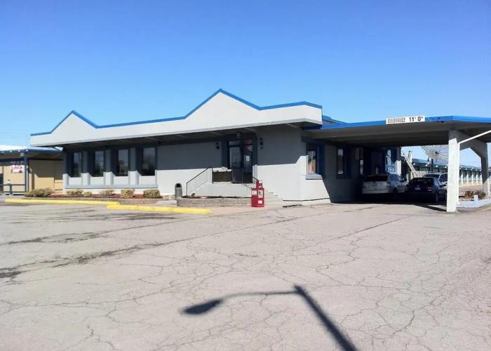 Travelers Inn