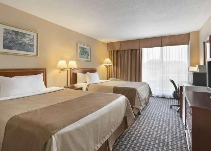 Ramada by Wyndham Belleville Harbourview Conference Centre