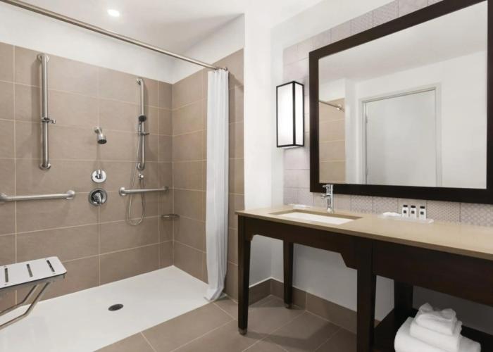 Country Inn & Suites by Radisson, Belleville, ON