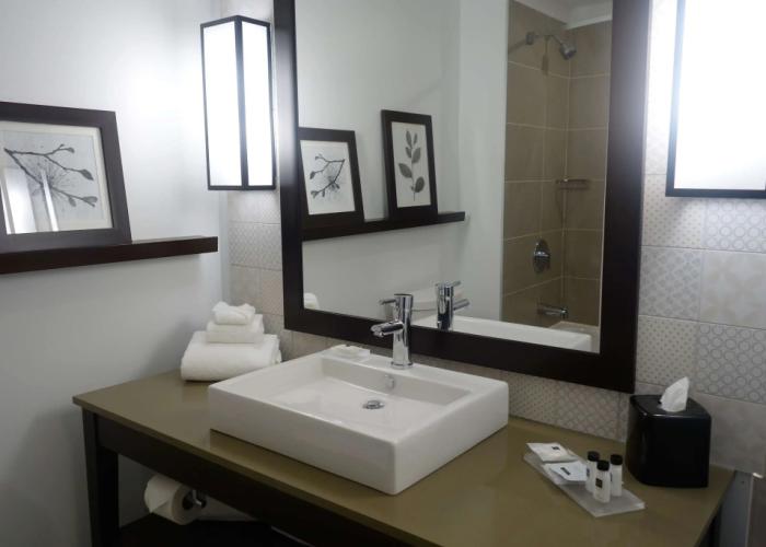 Country Inn & Suites by Radisson, Belleville, ON