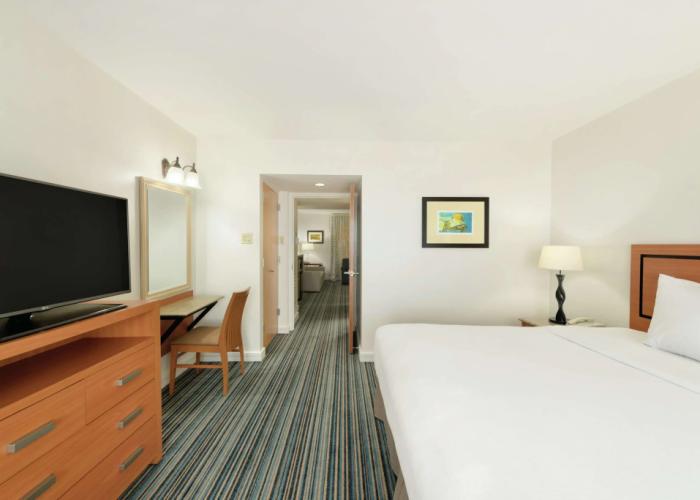 Embassy Suites by Hilton Dorado del Mar Beach Resort