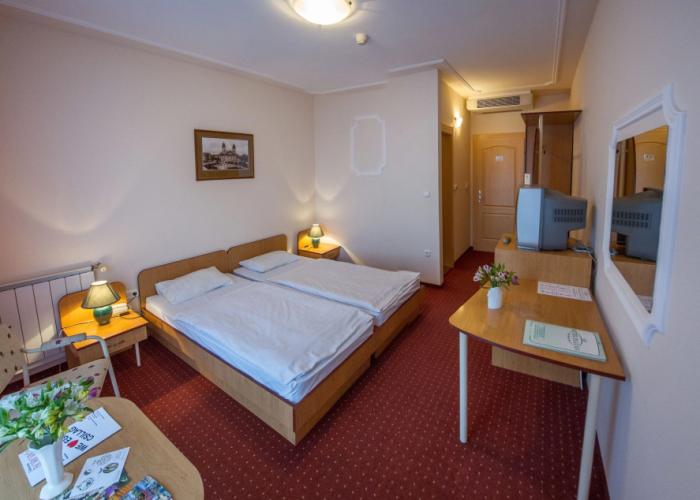 Hotel Platan